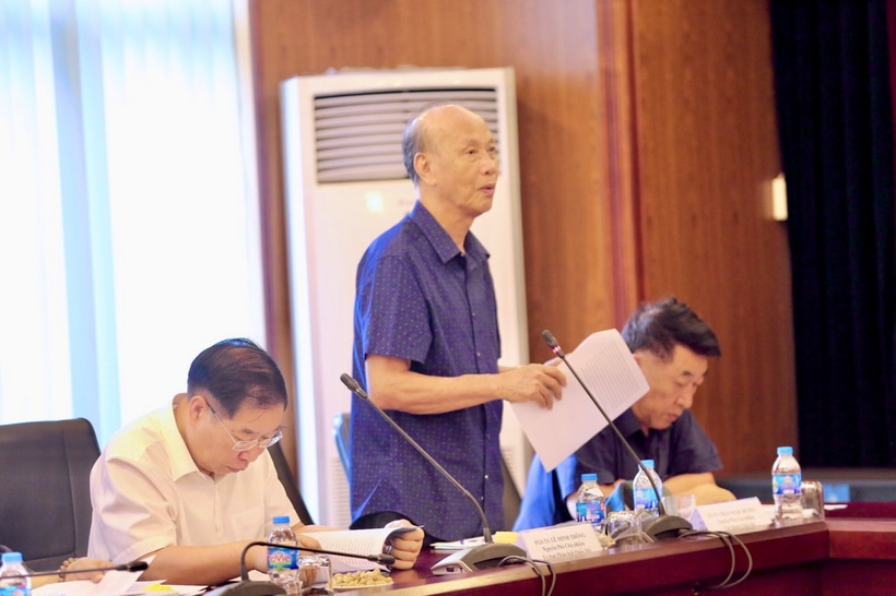 Cân nhắc việc bỏ quy định Đại biểu Hội đồng nhân dân có quyền chất vấn Chánh án Tòa án nhân dân và Viện trưởng Viện Kiểm sát nhân dân