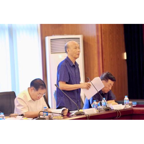 Cân nhắc việc bỏ quy định Đại biểu Hội đồng nhân dân có quyền chất vấn Chánh án Tòa án nhân dân và Viện trưởng Viện Kiểm sát nhân dân